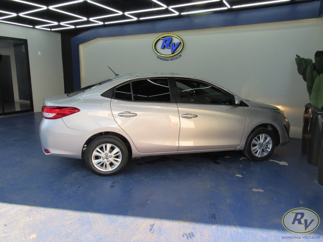 YARIS XL PLUS