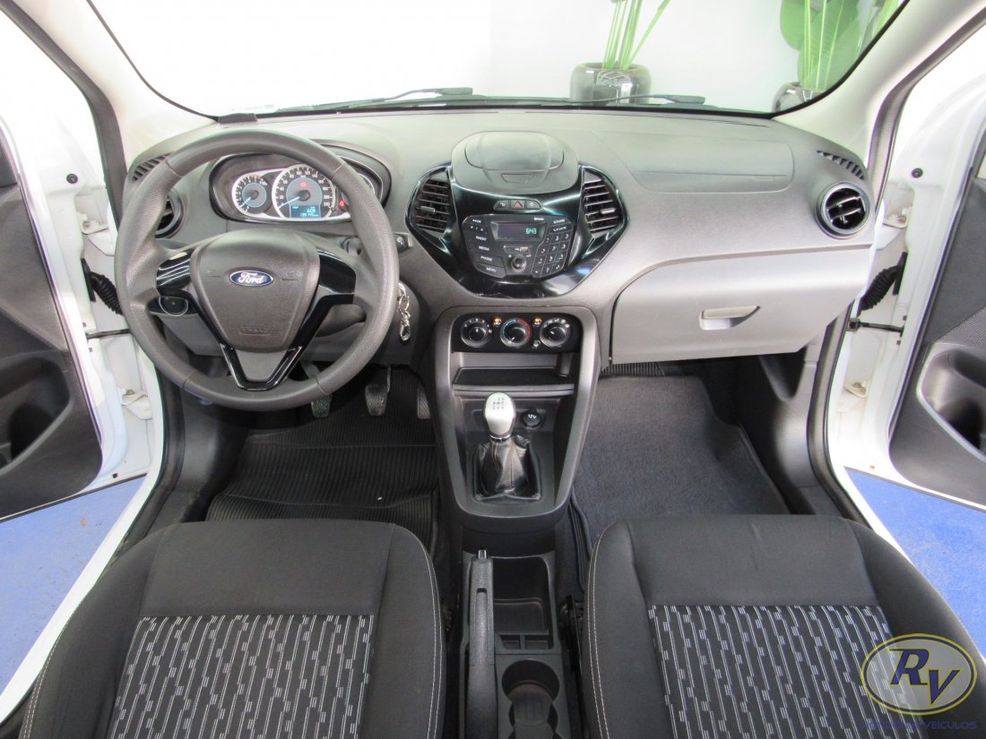 KA SEDAN SE