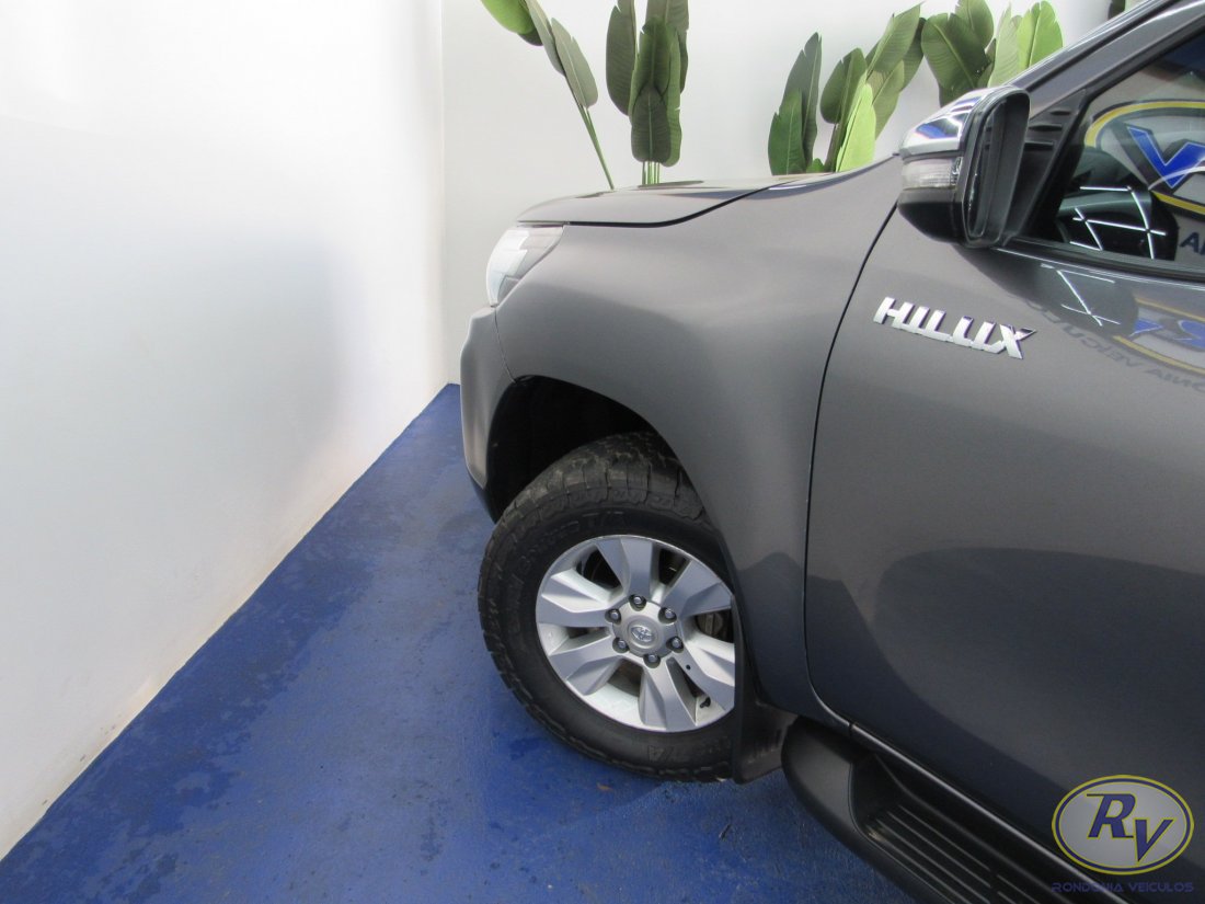 Hilux CD SR 
