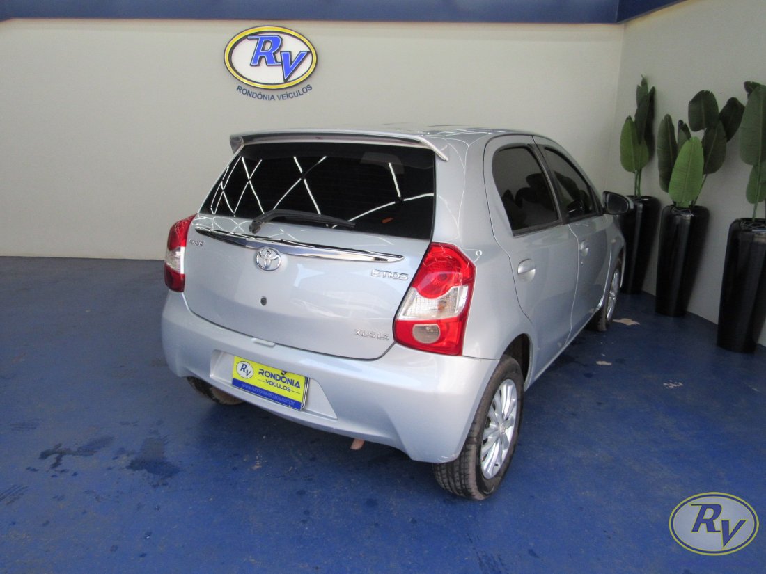 Etios XLS