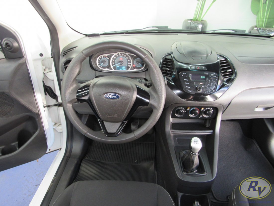 KA SEDAN SE