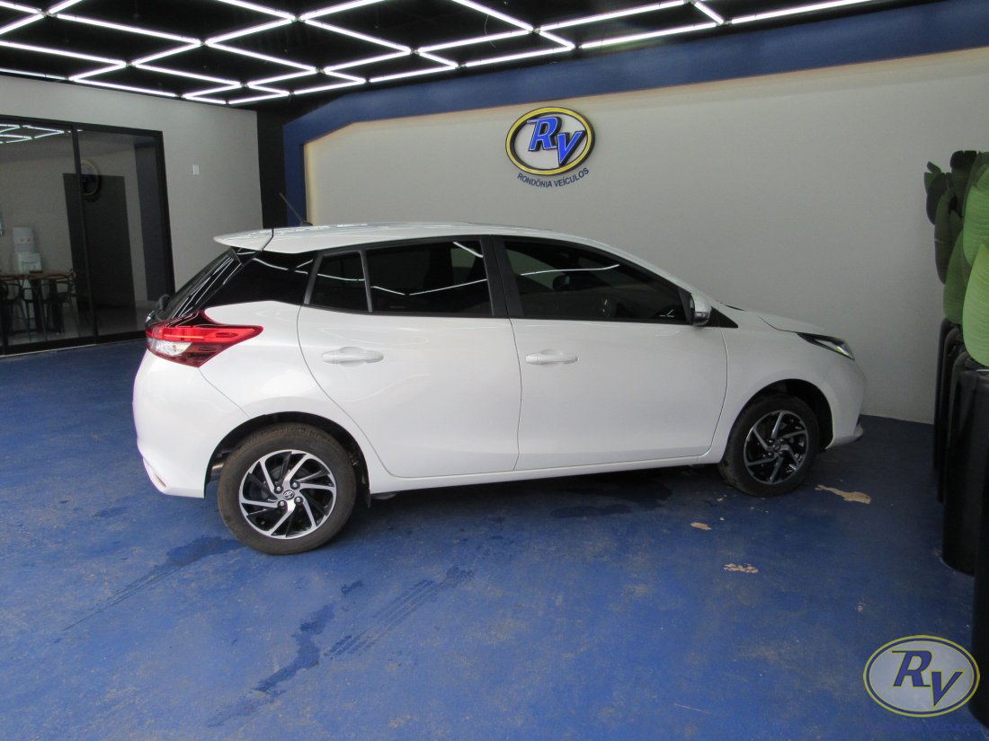Yaris XLS