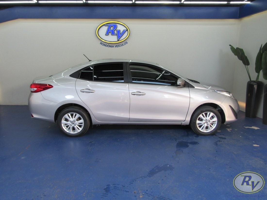 YARIS XL PLUS