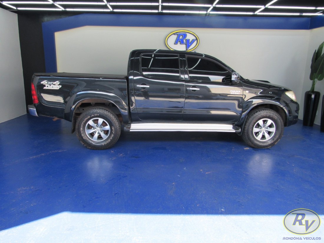 HILUX  CD SRV 4X4