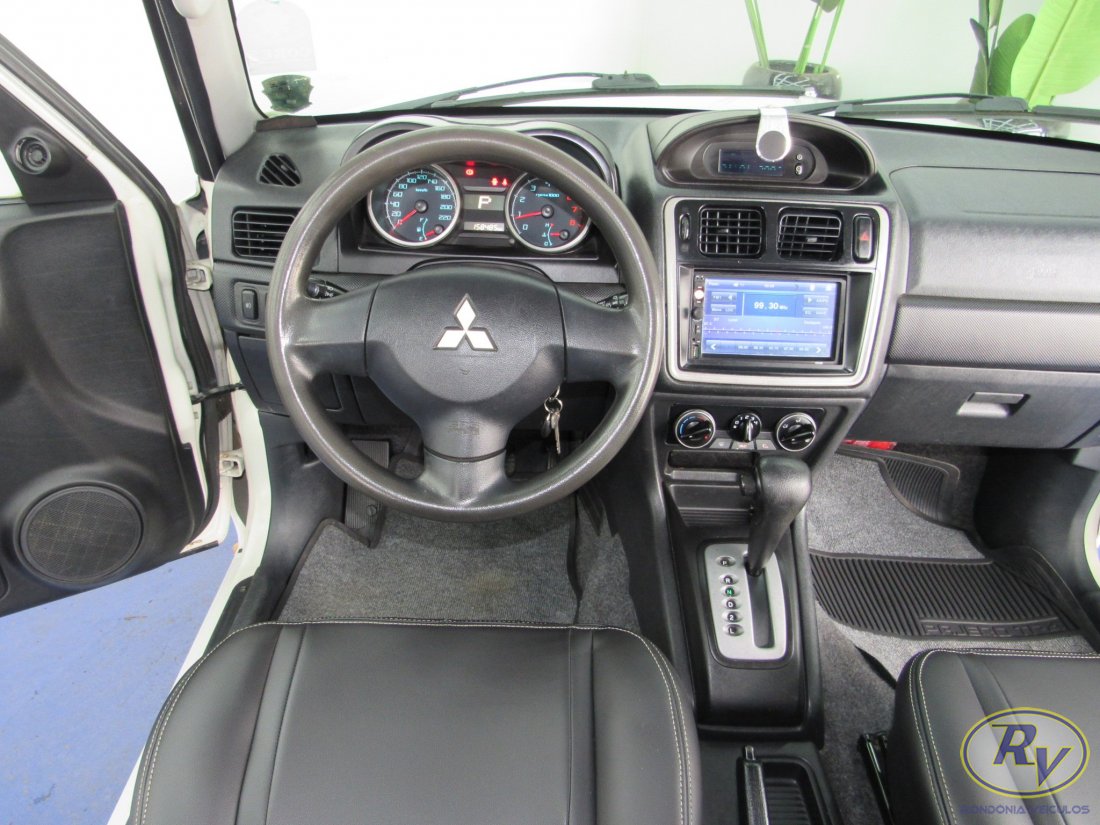 Pajero TR4