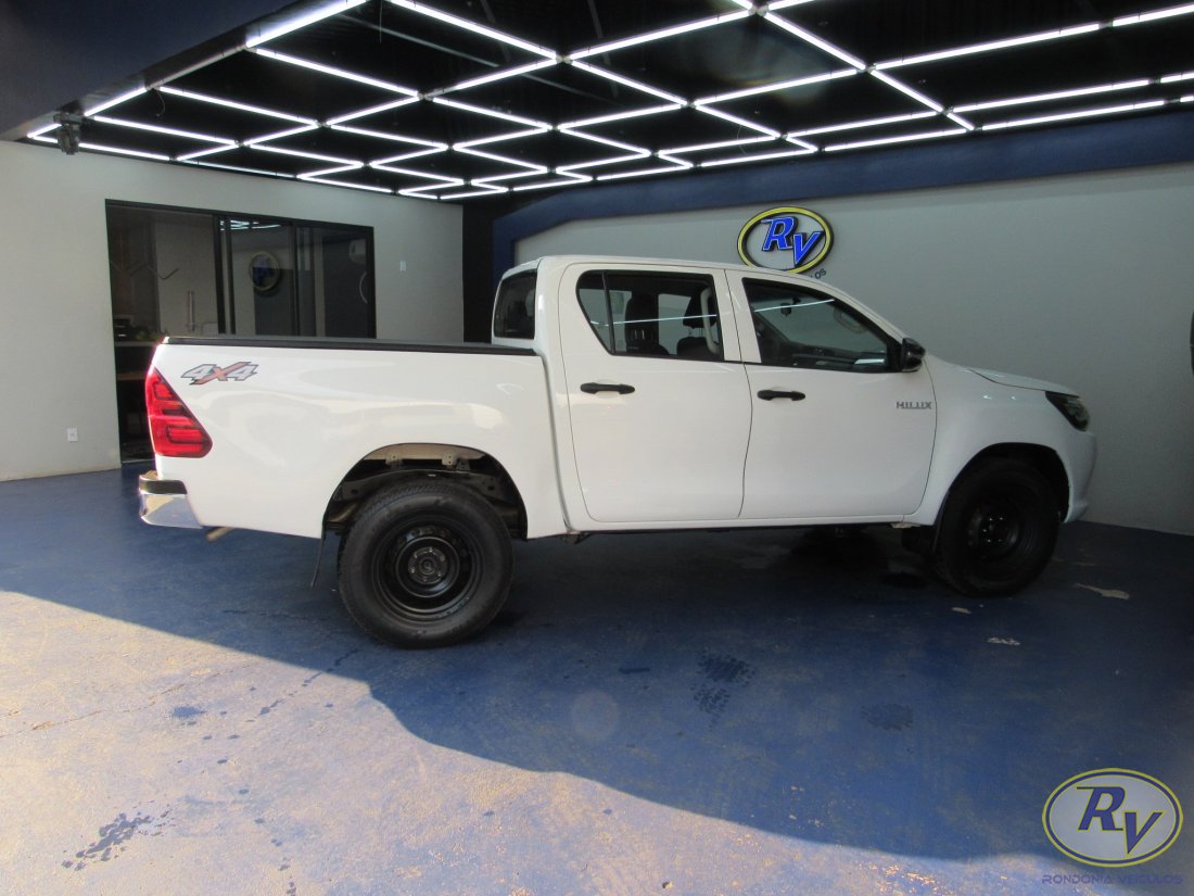 Hilux Low M4 FD