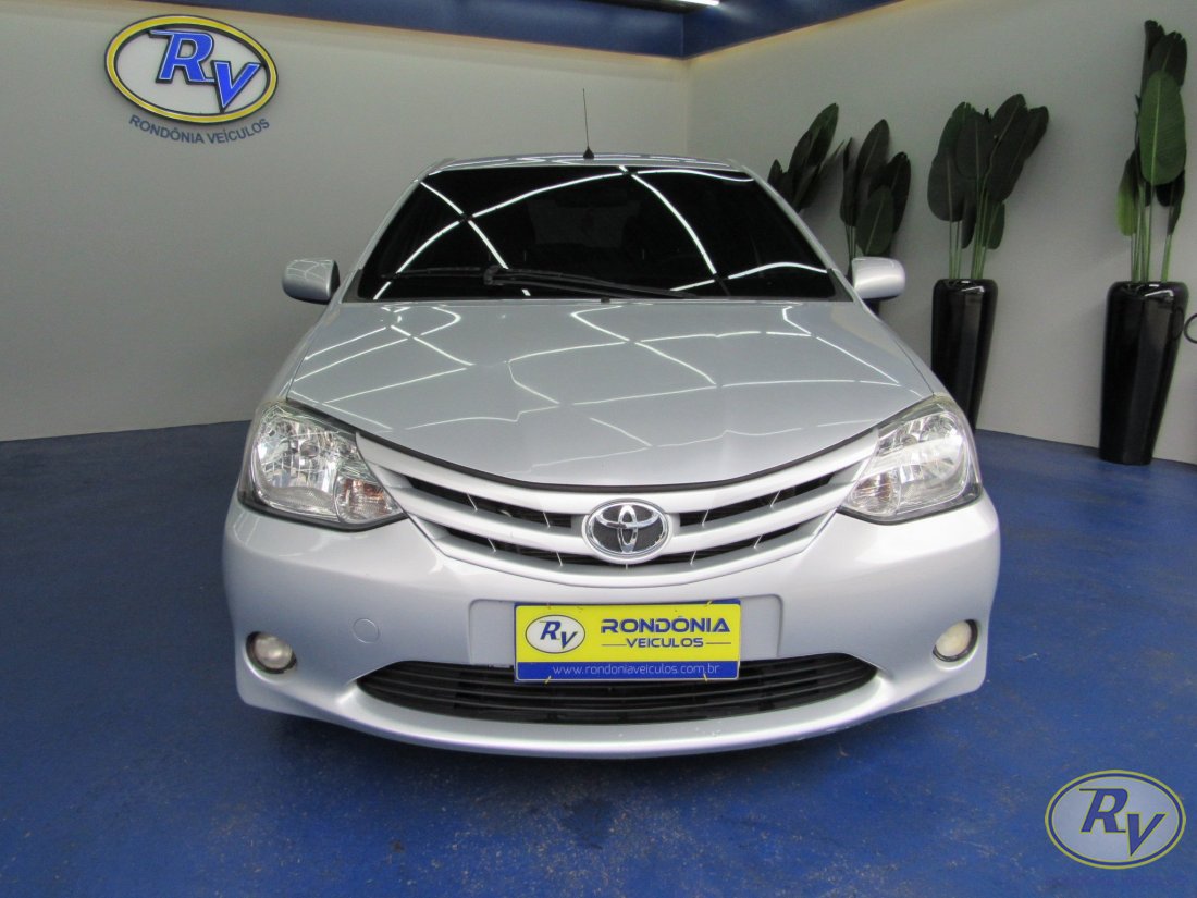Etios XS