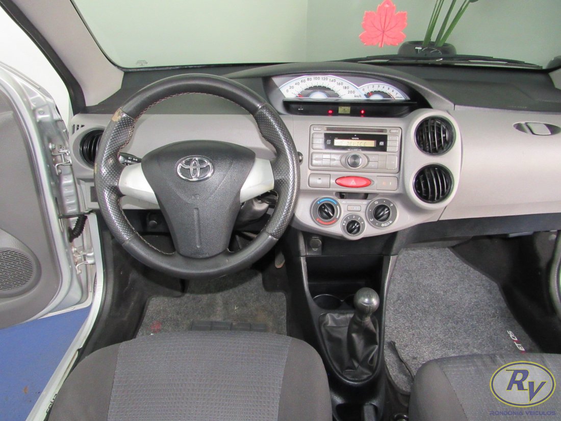 Etios XS