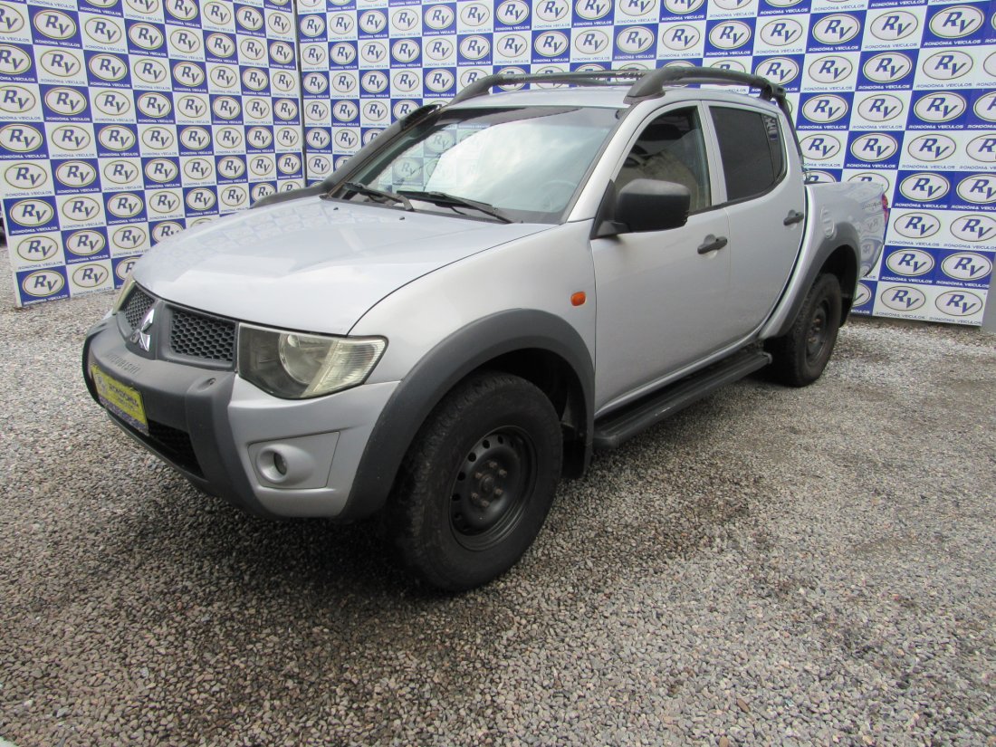 l200 triton savana