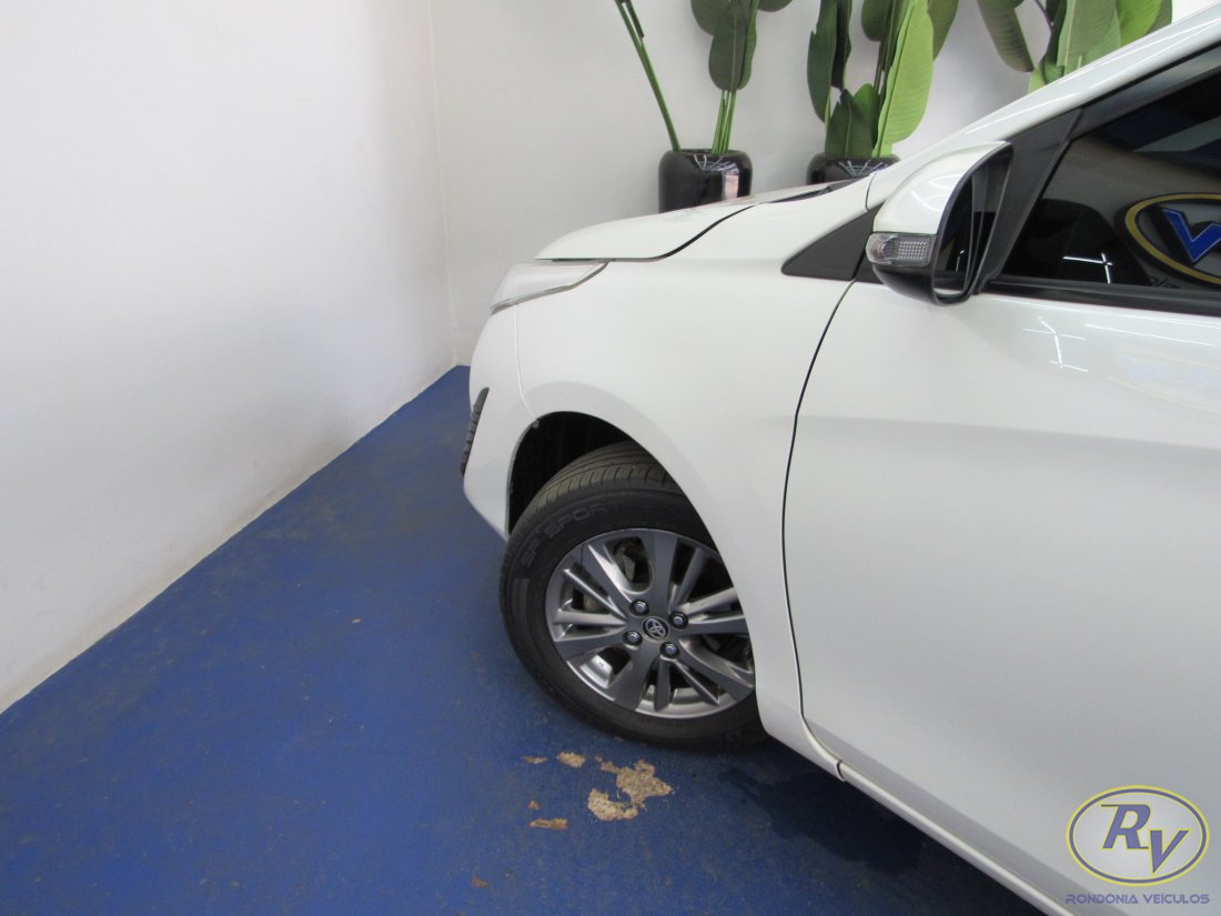 YARIS XL PLUS