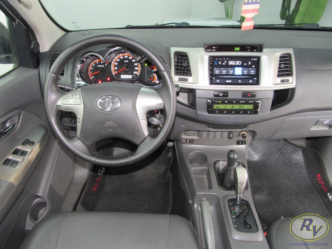 HILUX  CD SRV 4X4