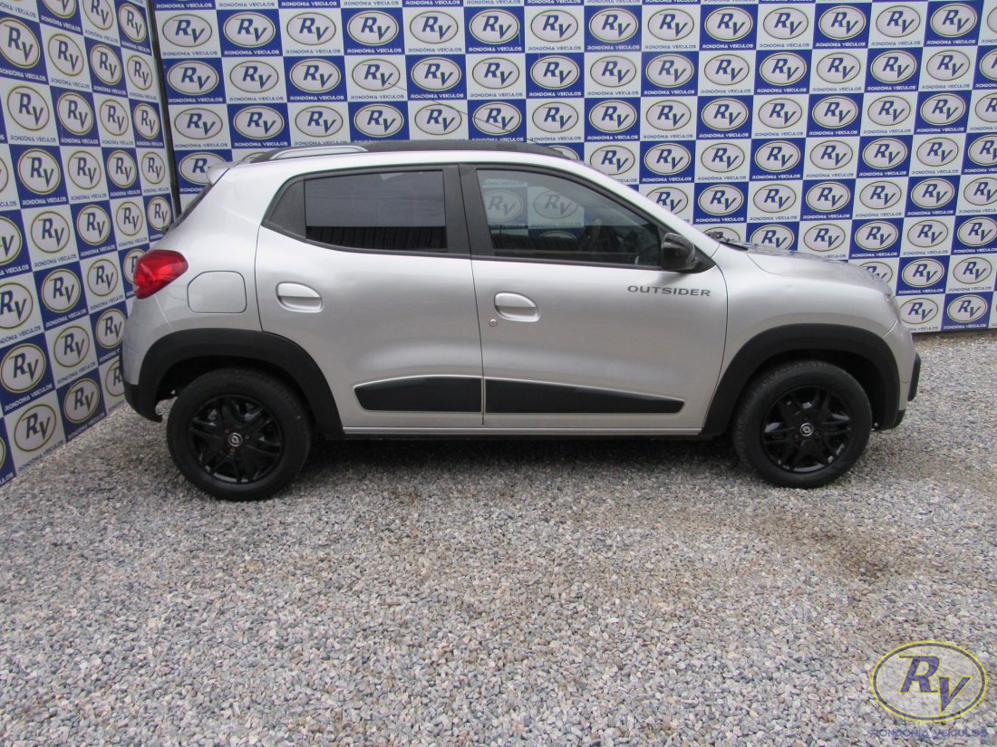 Kwid Outsider