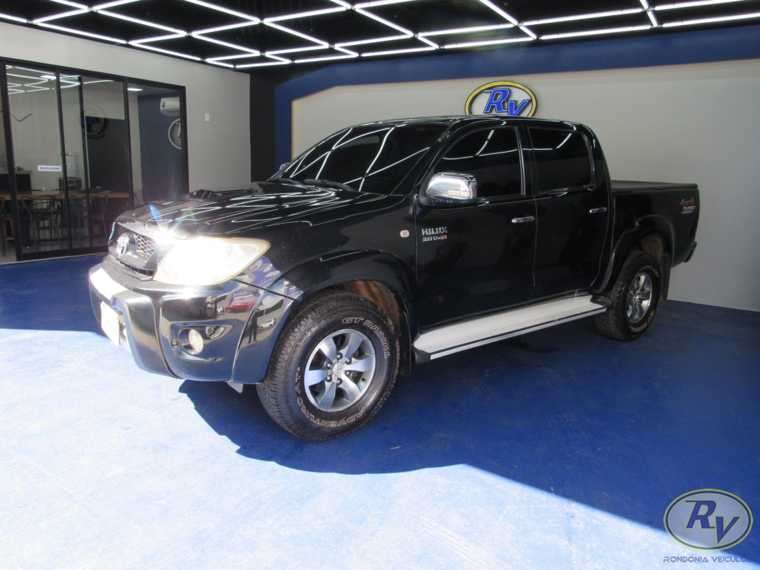 HILUX  CD SRV 4X4