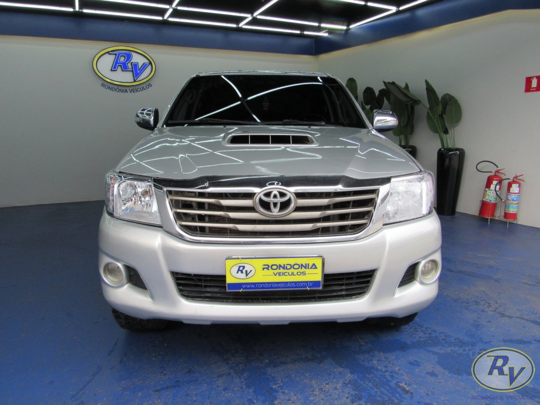 HILUX  CD SRV 4X4