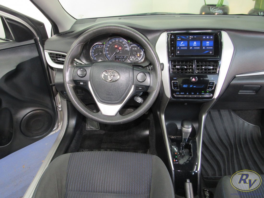 YARIS XL PLUS