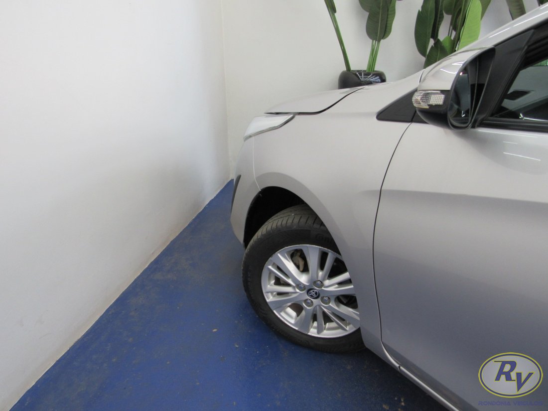 YARIS XL PLUS