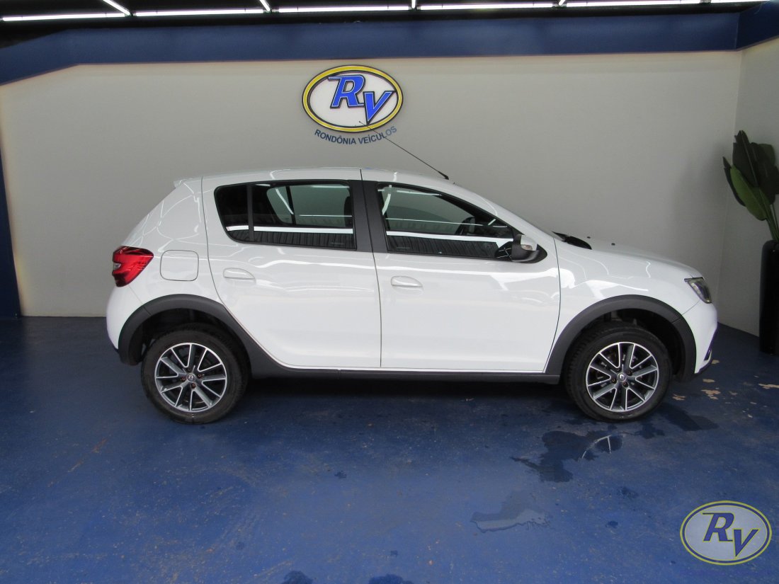 SANDERO INTENSE