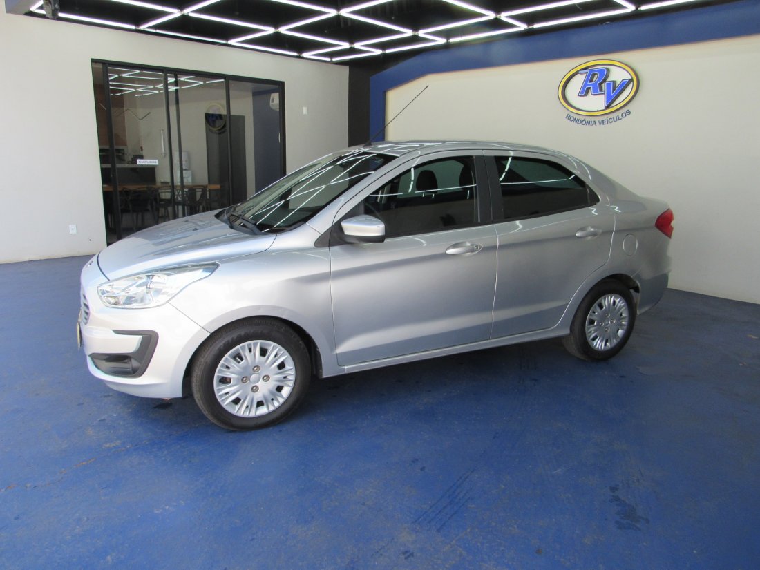 KA+ SEDAN SE