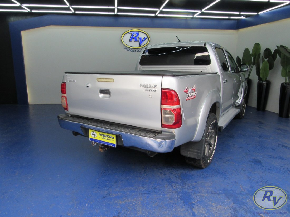 HILUX  CD SRV 4X4