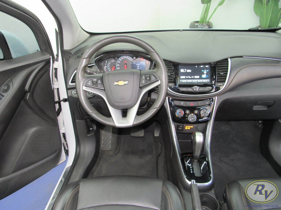 Tracker Premier