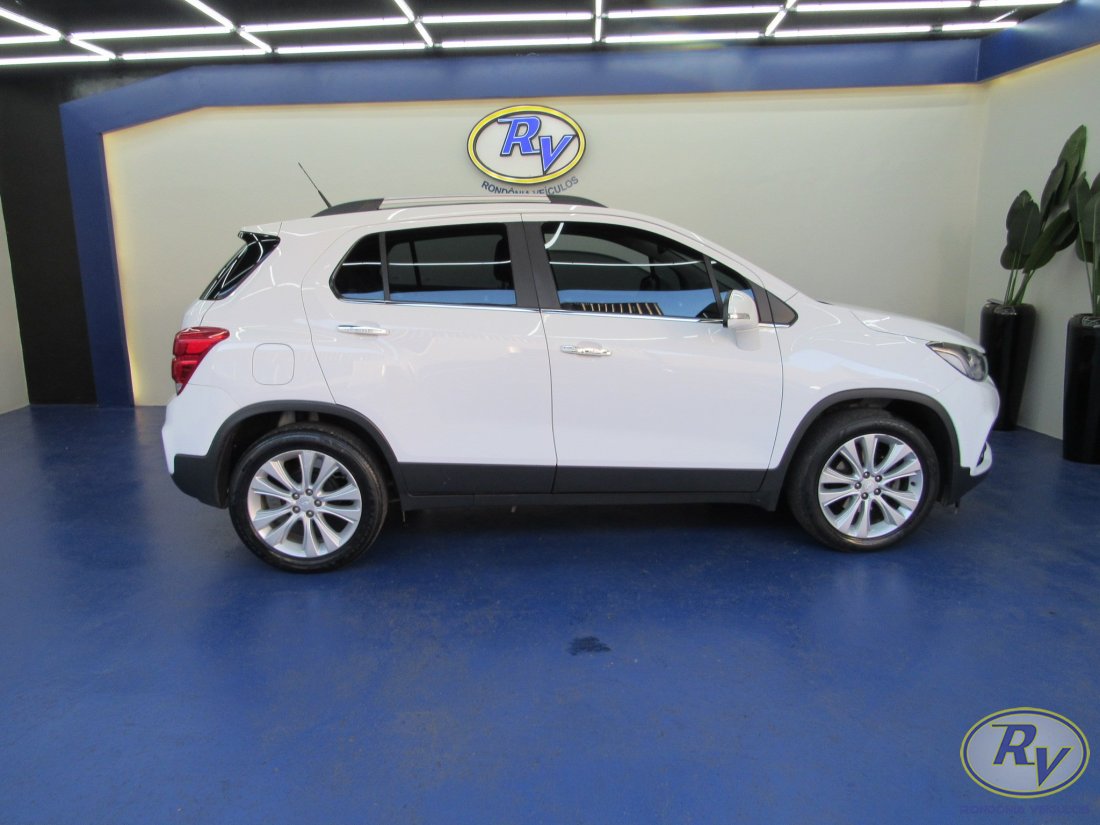 Tracker Premier