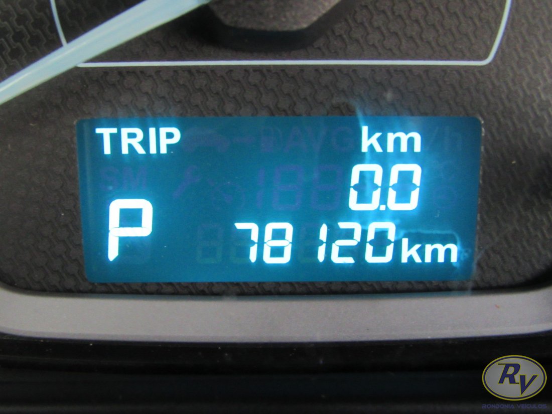 KA+ SEDAN SE