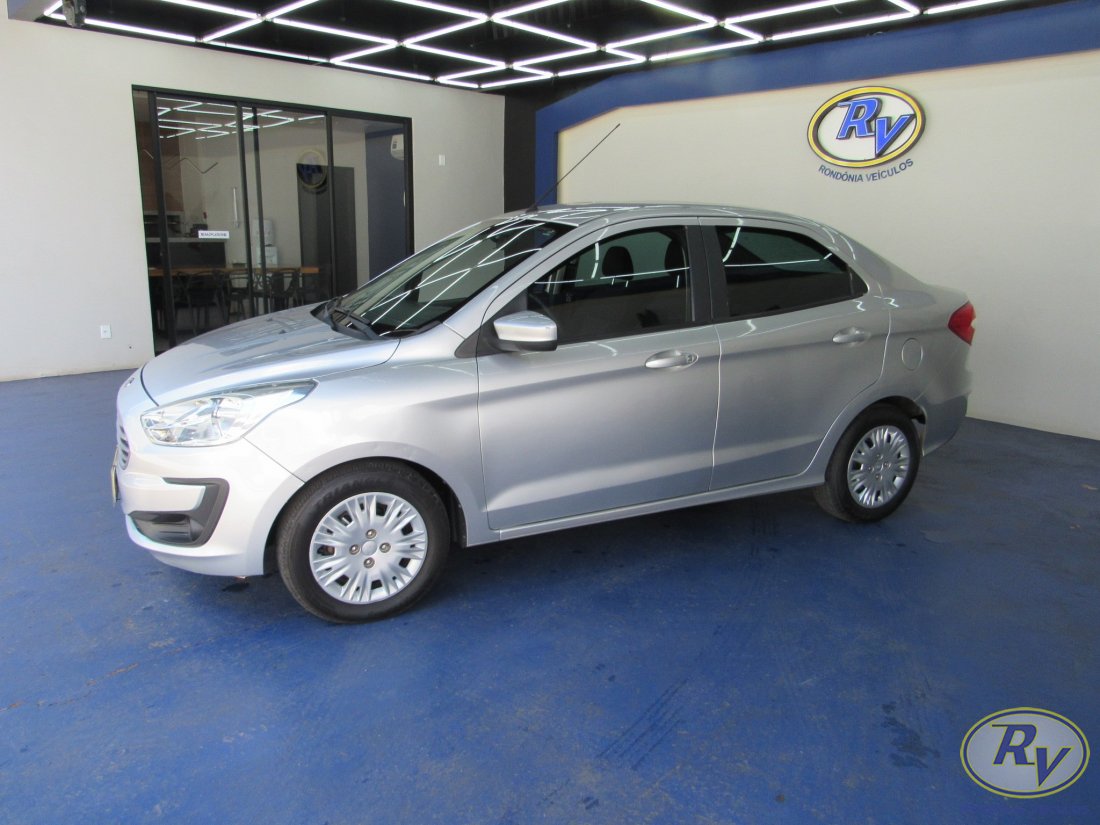 KA+ SEDAN SE