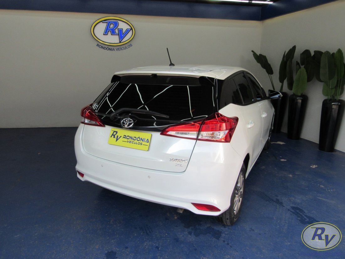 YARIS XL PLUS