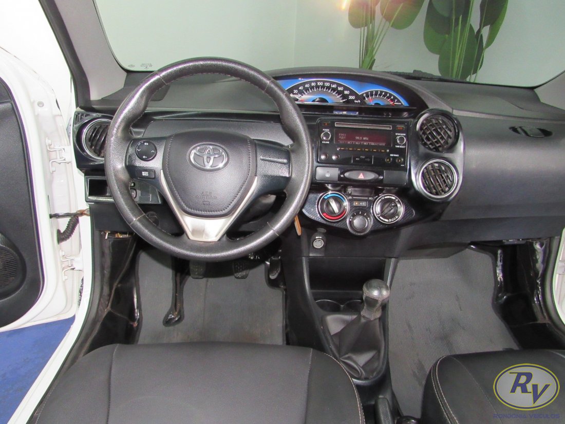 Etios XLS