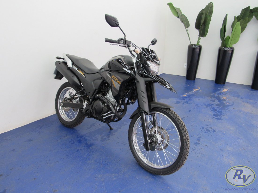 XTZ 250 LANDER