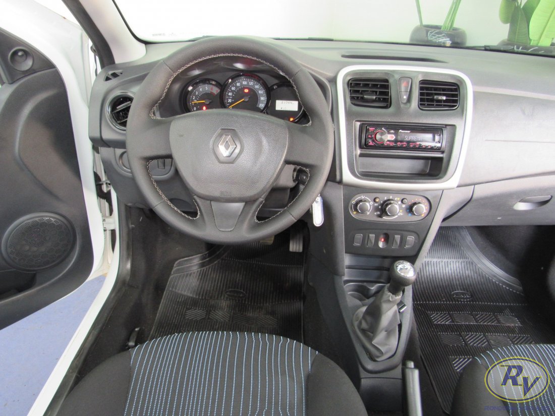 SANDERO Authentique